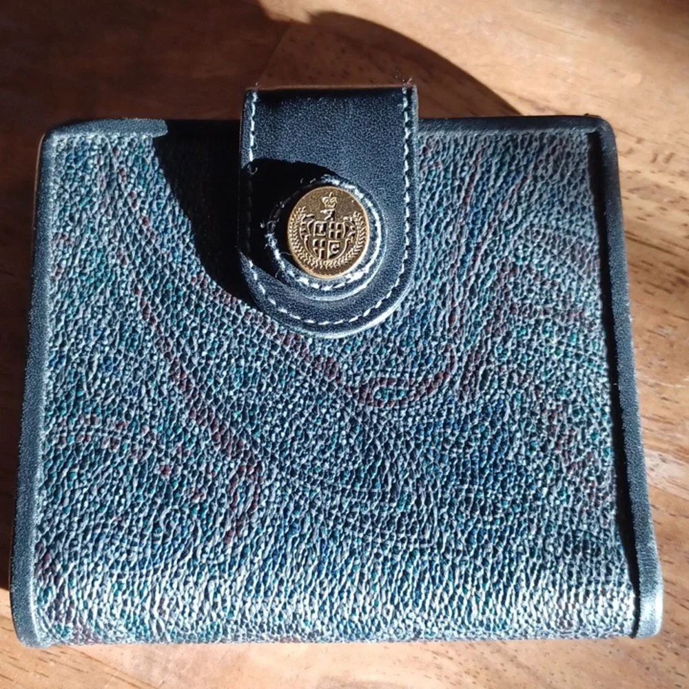 Genuine Leather Vintage Liz Claiborne Wallet. - Picture 1 of 8